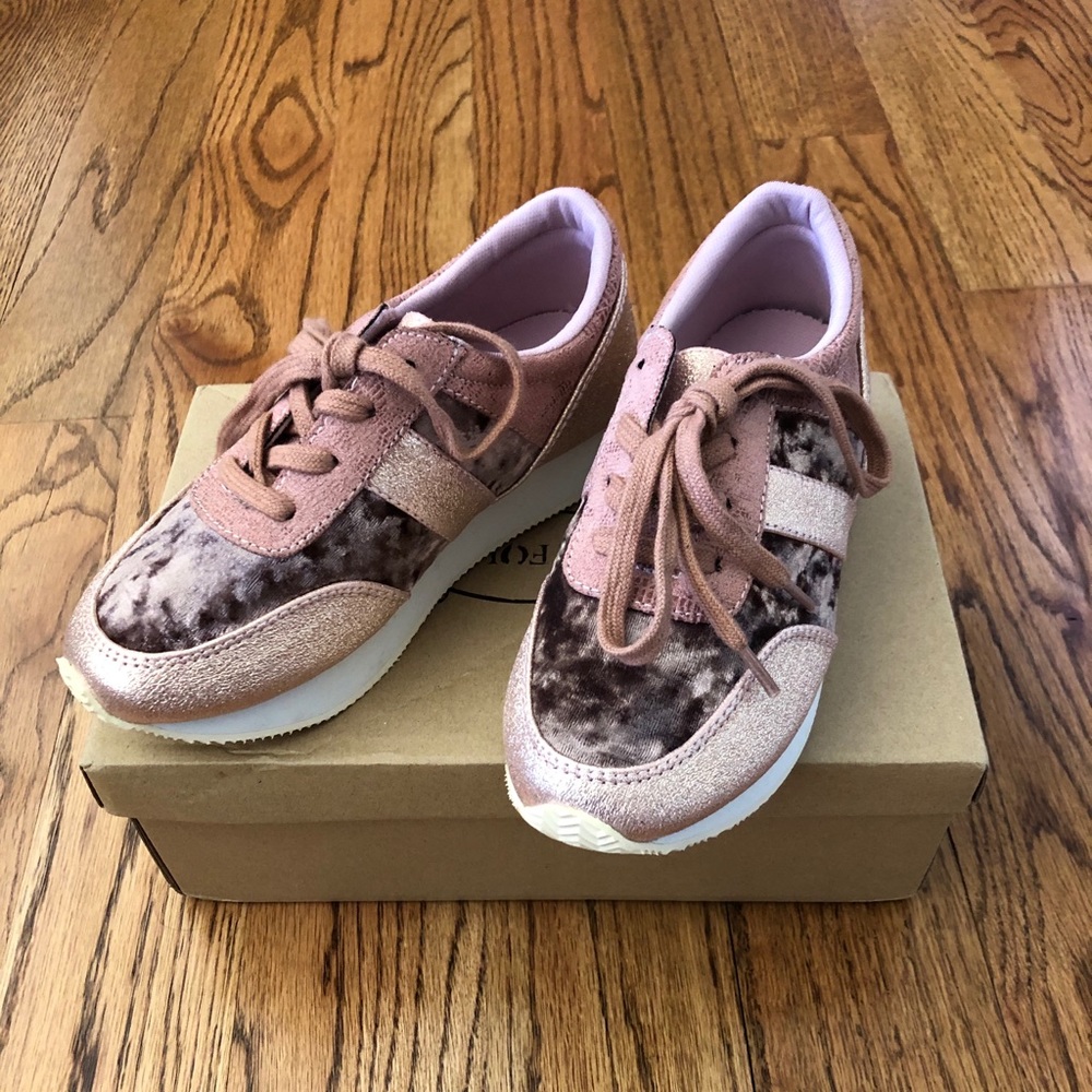 NIB Joyfolie rose gold sneakers - size 1 run small